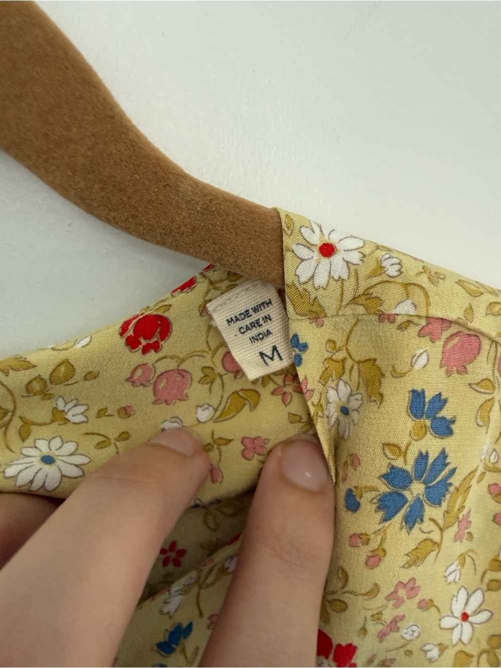Doen Yellow Silk Mini Ceres Dress Lily of the Valley Floral M Button-Front EUC - Picture 2 of 3